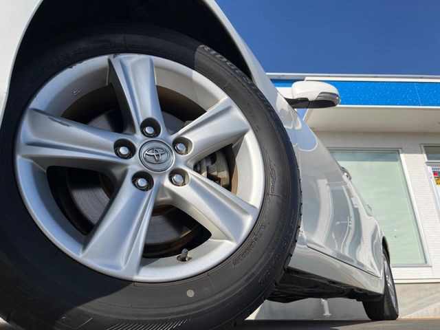 �y����16�C���`�A���~�z�C�[���z�O�ςɃ}�b�`���������A���~�z�C�[���𑕒����Ă���܂��B�e��ЊO�A���~�z�C�[����A�X�^�b�h���X�^�C�����戵�����Ă���܂��B���񂲑��k����������