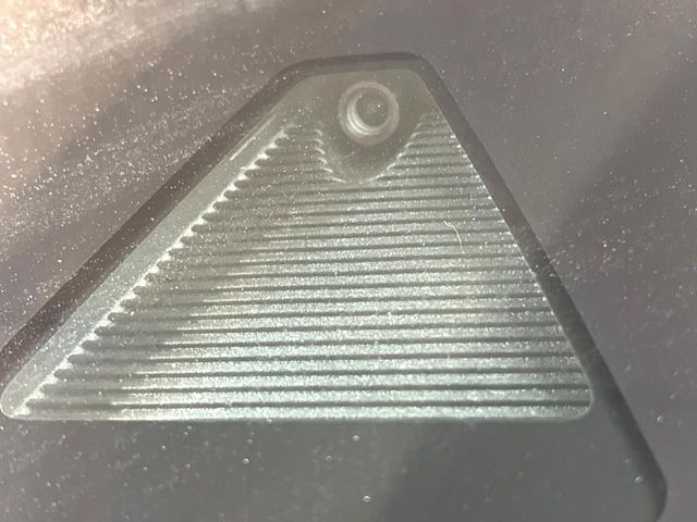 �y�X�}�[�g�u���[�L�T�|�[�g�z���s���ɑO���̎ԗ�����F�����A�Փ˂������Ȏ��͌x��ƃu���[�L�ŏՓˉ���Ɣ�Q�y�����A�V�X�g�B�����S�Ƀh���C�u�����y���݂��������܂��B