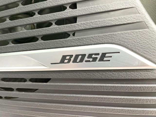 �yBOSE�T�E���h�V�X�e���z���[�J�[�I�v�V�����̍��i�ʃT�E���h�V�X�e���𓋍ځB��p�̃`���[�j���O���{���ꂽ�召�l�X�ȃX�s�[�J�[����ǎ��ȃT�E���h���t�ł��A�Տꊴ���ӂ�鉹����Ԃ����o���܂��B