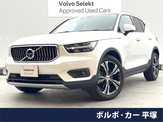 XC40B4 AWD インスクリプション 4WD