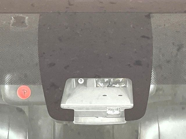 �y�g���^�Z�[�t�e�B�Z���X�z���s���ɑO���̎ԗ�����F�����A�Փ˂������Ȏ��͌x��ƃu���[�L�ŏՓˉ���Ɣ�Q�y�����A�V�X�g�B�����S�Ƀh���C�u�����y���݂��������܂��B