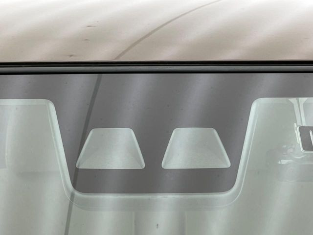 �y�X�}�[�g�A�V�X�g�z���s���ɑO���̎ԗ�����F�����A�Փ˂������Ȏ��͌x��ƃu���[�L�ŏՓˉ���Ɣ�Q�y�����A�V�X�g�B�����S�Ƀh���C�u�����y���݂��������܂��B