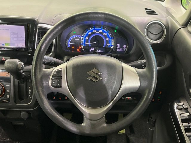 �y�X�e�A�����O�X�C�b�`�z�^�]���A�O������ڐ������炷���ƂȂ��A�I�[�f�B�I���̑��삪�\�ȕ֗��@�\!���S&���K�ȃh���C�u�����o���Ă���܂���