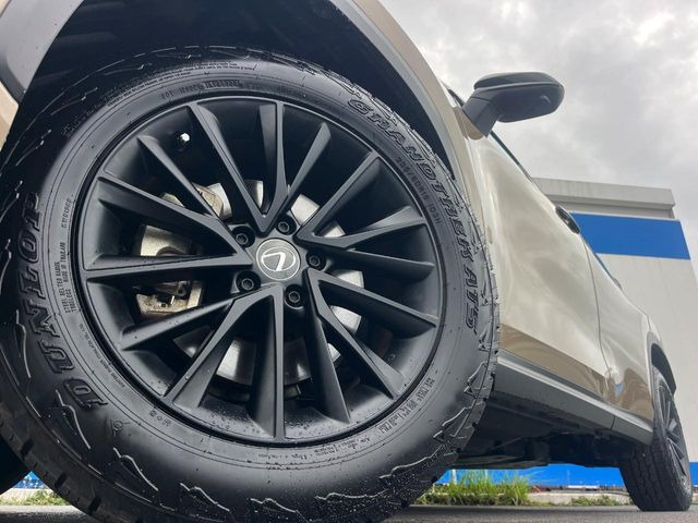 �y����18�C���`�A���~�z�C�[���z�O�ςɃ}�b�`���������A���~�z�C�[���𑕒����Ă���܂��B�e��ЊO�A���~�z�C�[����A�X�^�b�h���X�^�C�����戵�����Ă���܂��B���񂲑��k����������