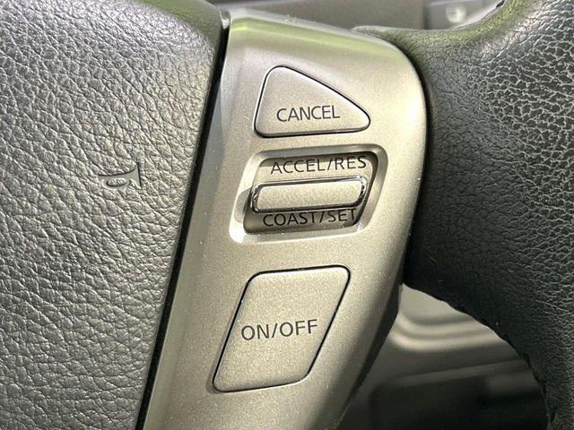 �y�N���[�Y�R���g���[���z�������H�����N���N���s�B�A�N�Z���𗣂��Ă���葬�x�ő��s���ł��A�������^�]���̕��S���y��!�����E�������ȒP�ȃX�C�b�`����Œ����ł��܂��B