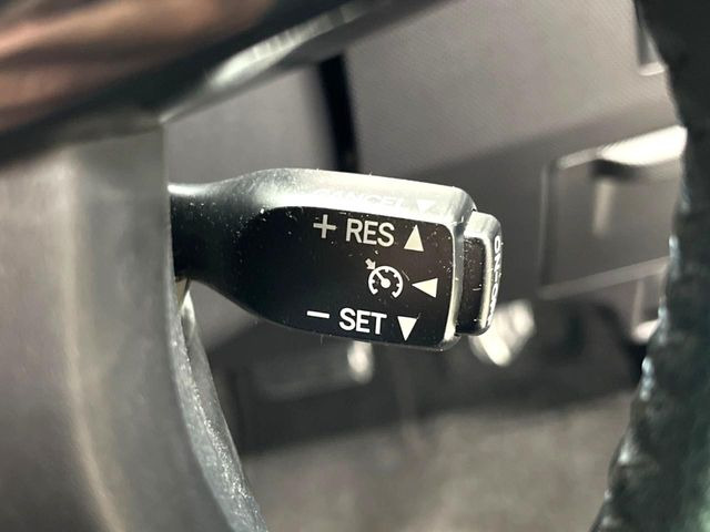 �y�N���[�Y�R���g���[���z�������H�����N���N���s�B�A�N�Z���𗣂��Ă���葬�x�ő��s���ł��A�������^�]���̕��S���y��!�����E�������ȒP�ȃX�C�b�`����Œ����ł��܂��B