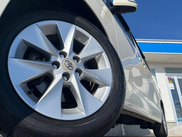 �y����17�C���`�A���~�z�C�[���z�O�ςɃ}�b�`���������A���~�z�C�[���𑕒����Ă���܂��B�e��ЊO�A���~�z�C�[����A�X�^�b�h���X�^�C�����戵�����Ă���܂��B���񂲑��k����������