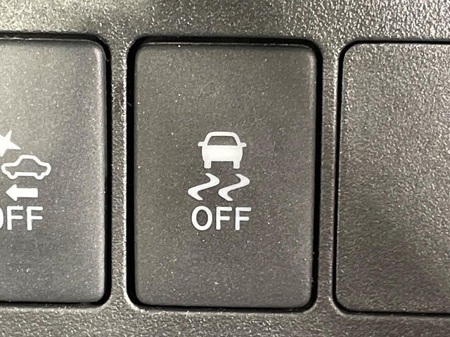 �y������h�~���u�z�ԗ��̉���������m����ƁA�����I�Ɏԗ��̐i�s������ۂ悤�Ɏԗ��𐧌䂵�܂��B�J�̓��ȂǊ���₷���H�ʏ󋵂ł����S�ȉ^�]���\�ł��B