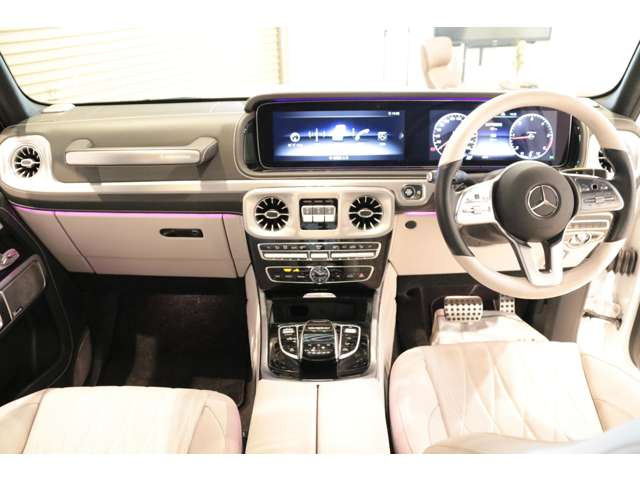GクラスG400d 4WD