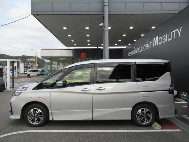 セレナ1.2 e-POWER ハイウェイスターV