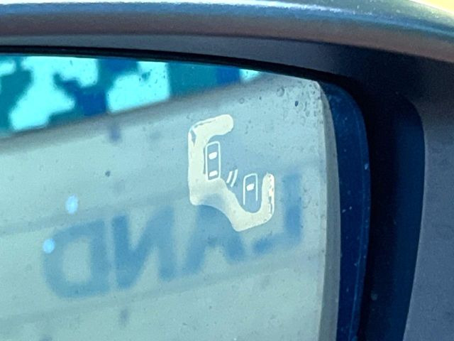 �y�u���C���h�X�|�b�g���j�^�����O�z���s���A�h�A�~���[�̎��p�ɂȂ�₷���ӏ��Ɍ㑱�Ԃ��ڋ߂���ƃT�C�h�~���[�t�߂Ɍx����\���A�h���C�o�[�ɒ��ӊ��N�����Ă���܂��B