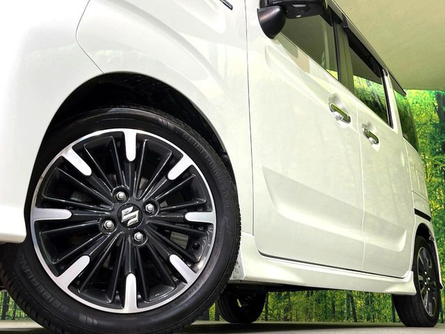 �y����15�C���`�A���~�z�C�[���z�O�ςɃ}�b�`���������A���~�z�C�[���𑕒����Ă���܂��B�e��ЊO�A���~�z�C�[����A�X�^�b�h���X�^�C�����戵�����Ă���܂��B���񂲑��k����������