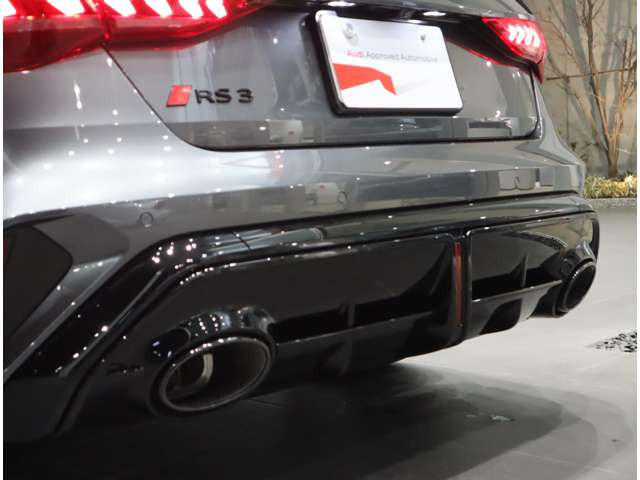 RS3セダン2.5 4WD