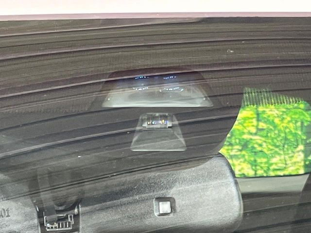 �y�V�e�B�u���[�L�A�N�e�B�u�V�X�e���z�ᑬ���s���ɑO���̎ԗ�����F�����A�Փ˂������Ȏ��͌x��ƃu���[�L�ŏՓˉ���Ɣ�Q�y�����A�V�X�g�B�����S�Ƀh���C�u�����y���݂��������܂��B