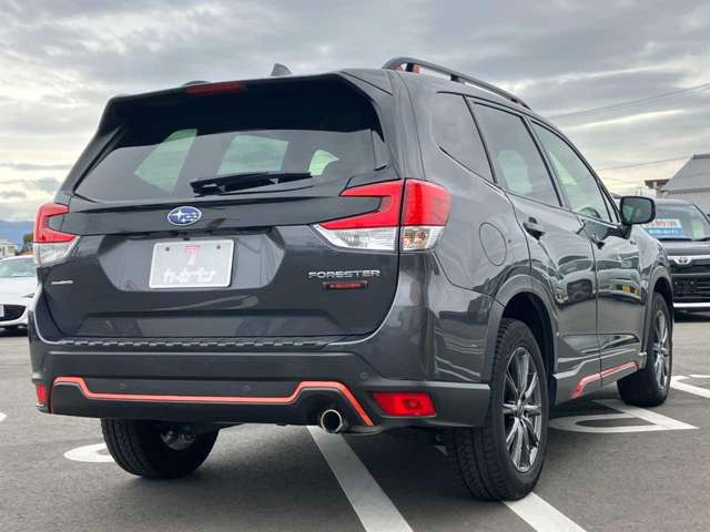 フォレスター2.0 エックスブレイク 4WD