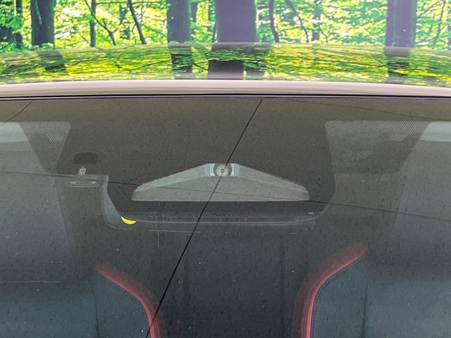 �y�g���^�Z�[�t�e�B�Z���X�z���s���ɑO���̎ԗ�����F�����A�Փ˂������Ȏ��͌x��ƃu���[�L�ŏՓˉ���Ɣ�Q�y�����A�V�X�g�B�����S�Ƀh���C�u�����y���݂��������܂��B