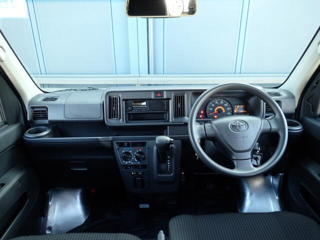 �C���p�l�摜�ɂȂ�܂��B�ԓ��͐��Ǝ҂ɂĎ����N���[�j���O�{�H�ς݂Ȃ̂ŁA��ϐ����ł��B