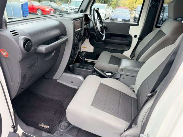 �C�ɂȂ邨�Ԃ�����܂�����E�̓d�b�ԍ����璼�ڂ��X�ɂ��₢���킹���������B�x�����@����ԗ����A��Ԃ܂łȂ�ł������������Ē����܂��B�X�^�b�t�ꓯ���A�����҂����Ă���܂��B