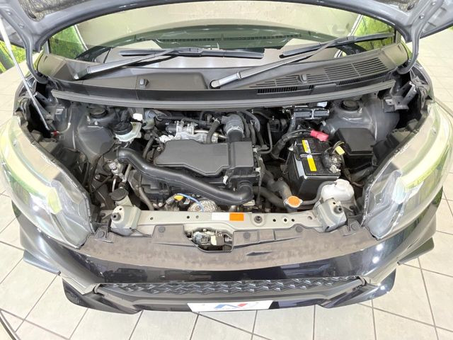 親切・丁寧な専門メカニックスタッフが応対!・車検・点検整備・事故等の修理などアフターサービスも安心。お車のカスタマイズもネクステージのサービススタッフまでご相談ください!