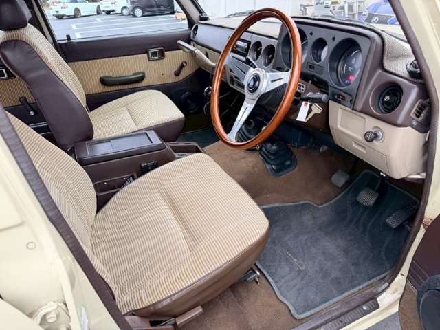 �C�ɂȂ邨�Ԃ�����܂�����E�̓d�b�ԍ����璼�ڂ��X�ɂ��₢���킹���������B�x�����@����ԗ����A��Ԃ܂łȂ�ł������������Ē����܂��B�X�^�b�t�ꓯ���A�����҂����Ă���܂��B