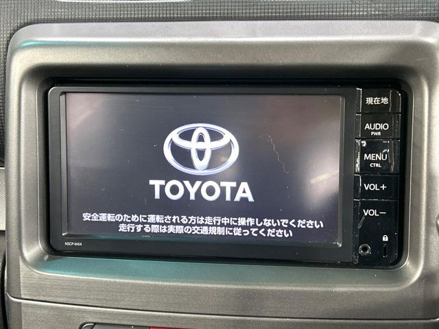 �y�����i�r�z�l�C�̏����i�r�𑕔����Ă���܂��B�i�r�̎g���₷���͂������A�I�[�f�B�I�@�\���[��!�L�����v�◷�s�͂������A�ʋ΂┃�����ȂǕ��i�̃h���C�u���y�����Ȃ�͂���