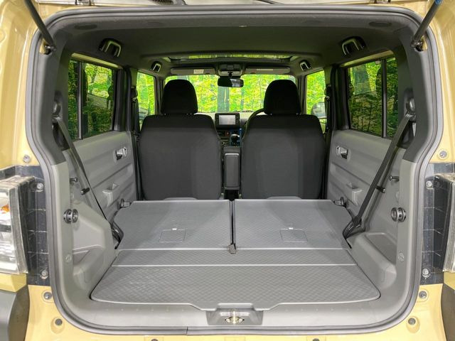 ���i�̂���������ʋ΁A���}���ɏ\���ȉ׎��X�y�[�X���m�ۂ��Ă���܂��B�Z�J���h�V�[�g��|���ƁA�傫�ȉו��̐ύڂ��\�ł���