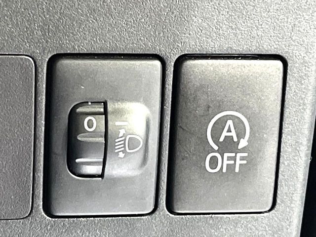 �y�A�C�h�����O�X�g�b�v�z�ԐM����a�؂Œ�Ԃ����ۂɃG���W�����~���A���ʂȔR���̏����}���܂��B�R��������ی�ɂȂ���@�\��G���W���̓u���[�L�𗣂��΍Ďn�����܂��B