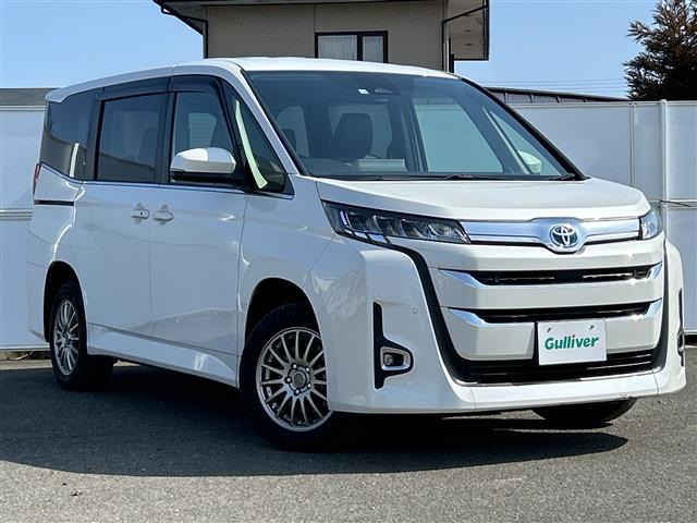 ノア1.8 ハイブリッド Z E-Four 4WD