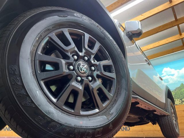 �y����18�C���`�A���~�z�C�[���z�O�ςɃ}�b�`���������A���~�z�C�[���𑕒����Ă���܂��B�e��ЊO�A���~�z�C�[����A�X�^�b�h���X�^�C�����戵�����Ă���܂��B���񂲑��k����������