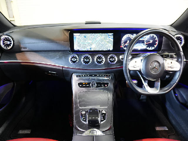 EクラスカブリオレE200 スポーツ