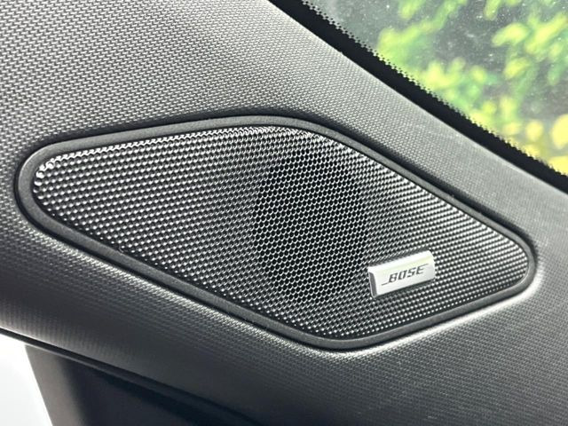 �yBOSE�T�E���h�V�X�e���z�[���̃i�r�@�\�͂������A���x�ȃ`���[�j���O�\�͂����ڂ���Ă���A�������ȉ��y�����y���݂��������܂���