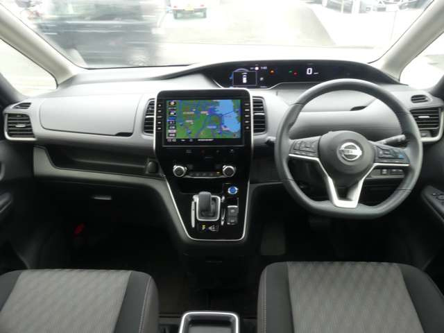 セレナ1.2 e-POWER ハイウェイスターV