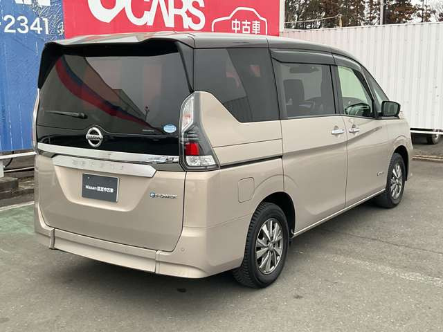 セレナ1.2 e-POWER X チェアキャブ スロープタイプ 車いす1名 サード仕様