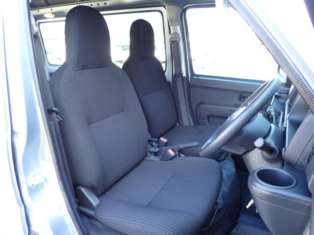 �t�����g�V�[�g�A��ԗǍD�ň��S�ł��B�傫�ȉ�����Ȃ����S�ł�