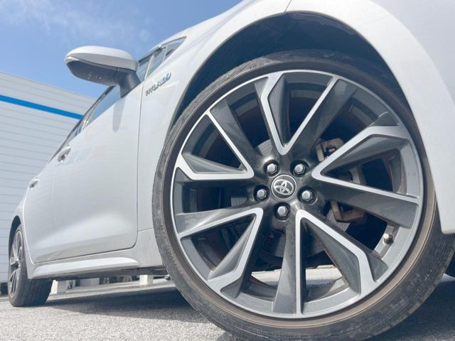 �y�����A���~�z�C�[���z�O�ςɃ}�b�`���������A���~�z�C�[���𑕒����Ă���܂��B�e��ЊO�A���~�z�C�[����A�X�^�b�h���X�^�C�����戵�����Ă���܂��B���񂲑��k����������