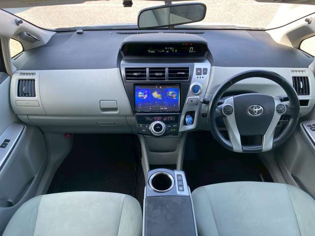 スリークロス滋賀店は総在庫200台以上展示!お客様のお気に入りの1台がきっと見つかります!軽自動車、普通車、キャンピングカーに福祉車両まで店頭に無い在庫もお探しできます♪お気軽にご来店ください!