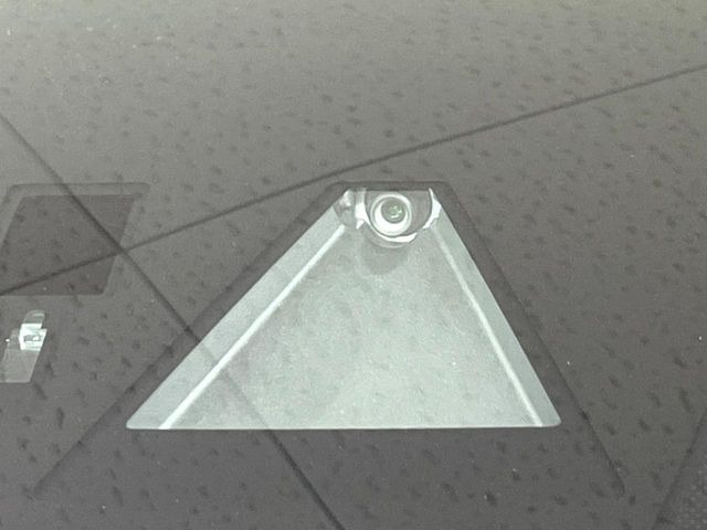 �y�X�}�[�g�V�e�B�u���[�L�T�|�[�g�z�ᑬ���s���ɑO���̎ԗ�����F�����A�Փ˂������Ȏ��͌x��ƃu���[�L�ŏՓˉ���Ɣ�Q�y�����A�V�X�g�B�����S�Ƀh���C�u�����y���݂��������܂��B