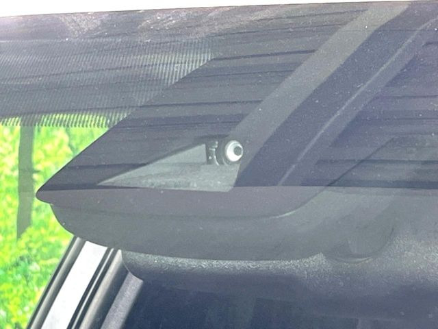 �y�g���^�Z�[�t�e�B�Z���X�z���s���ɑO���̎ԗ�����F�����A�Փ˂������Ȏ��͌x��ƃu���[�L�ŏՓˉ���Ɣ�Q�y�����A�V�X�g�B�����S�Ƀh���C�u�����y���݂��������܂��B