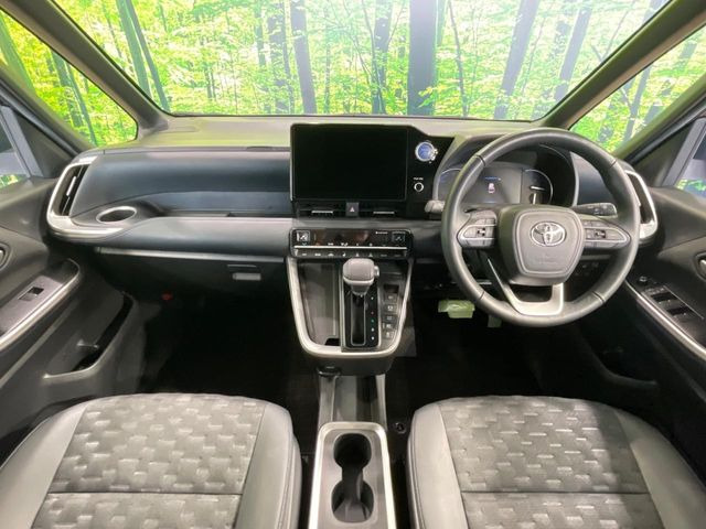 ヴォクシー1.8 ハイブリッド S-Z