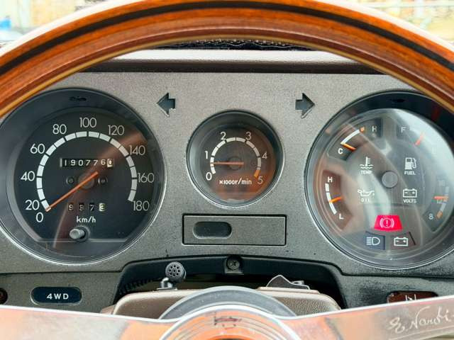 �C�ɂȂ邨�Ԃ�����܂�����E�̓d�b�ԍ����璼�ڂ��X�ɂ��₢���킹���������B�x�����@����ԗ����A��Ԃ܂łȂ�ł������������Ē����܂��B�X�^�b�t�ꓯ���A�����҂����Ă���܂��B