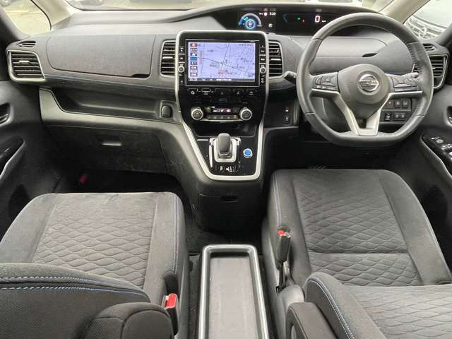 セレナ1.2 e-POWER AUTECH