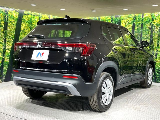 ☆全国のネクステージからお取り寄せが可能※!遠方の店舗に展示してあるクルマが気になる場合も、最寄りの店舗でご覧いただくことが可能です!是非私たちに要望をお聞かせください!※別途費用