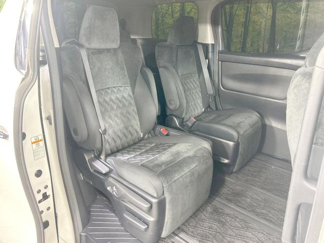 ���ڒ����̓E�H�[�N�X���[�ƂȂ��Ă���܂��B���ڂƎO��ڂ̈ړ�����~�肪�Ƃ��Ă��y�ɂȂ�̂ŁA���~��̍ۂ��X�g���X�������邱�Ƃ͂���܂����