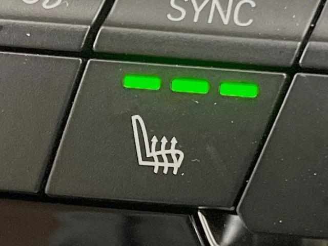 ���t�����g�V�[�g�q�[�e�B���O:�^�]�ȁE����ȋ��ɎO�i�K�Œ��߂��\�ȃV�[�g�q�[�^�[�𑕔����Ă���܂��B�G�߂��킸���K�ɂ��g�p���������܂��B