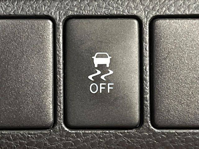 �y������h�~���u�z�ԗ��̉���������m����ƁA�����I�Ɏԗ��̐i�s������ۂ悤�Ɏԗ��𐧌䂵�܂��B�J�̓��ȂǊ���₷���H�ʏ󋵂ł����S�ȉ^�]���\�ł��B