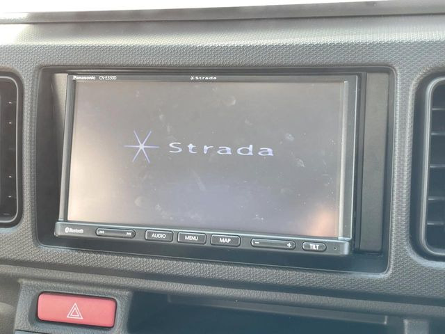 �y�i�r�Q�[�V�����z�g���₷���i�r�ŖړI�n�܂ł�������ē����Ă���܂��B�e��I�[�f�B�I�Đ��@�\���[�����Ă���A���Ԃ̉^�]������Ɋy�����Ȃ�܂�!!