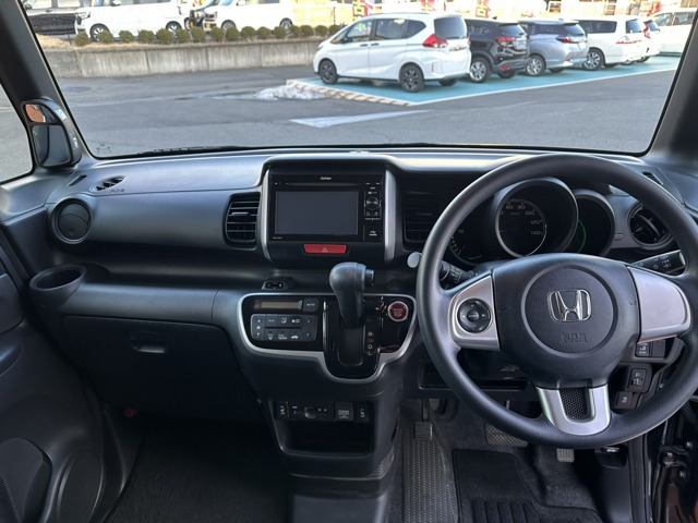 N-BOXカスタムG Lパッケージ 4WD