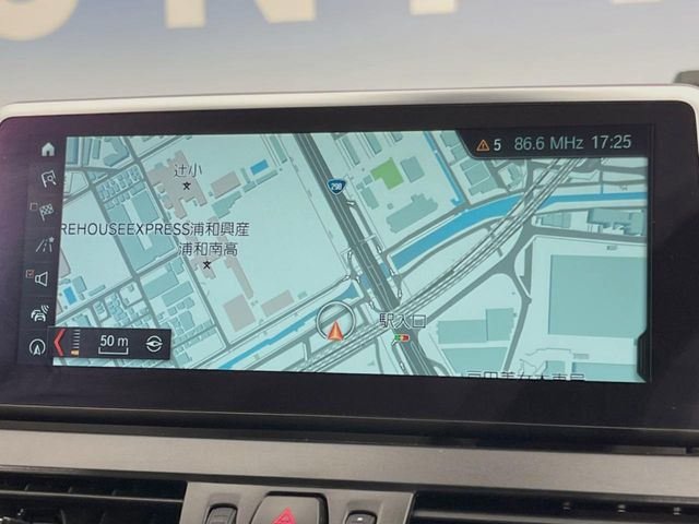 �������i�r:��̊��̂���i�r�́A����������ԓ������o���Ă���܂��B�I�[�f�B�I�@�\���[�����Ă���܂��̂ŁA�^�]�����y���߂܂���