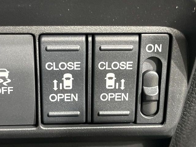 �y�����p���[�X���C�h�h�A�z�X�}�[�g�L�[��^�]�Ȃ̃X�C�b�`�Ō�ȗ����X���C�h�h�A�̊J���\���d��������͂����ăh�A���J����K�v�������A�����Ȃ��q�l�ł��ȒP�ɊJ���߂ł����K�ł���