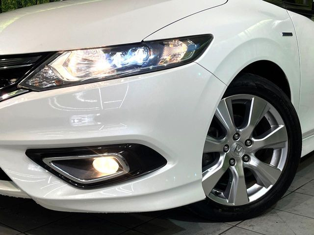 �yLED�w�b�h���C�g�z���V����ԑ��s�����ǍD�Ȏ��E���m�ۂ����S���ĉ^�]�ł��鍂�P�xLED�w�b�h���C�g�𑕔�!�_�����x�������A����d�͂��}�����Ă��܂��B